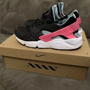 Nike Huarache Size 10.5